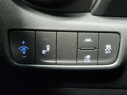Used 2021 Hyundai Kona Limited FWD image 19
