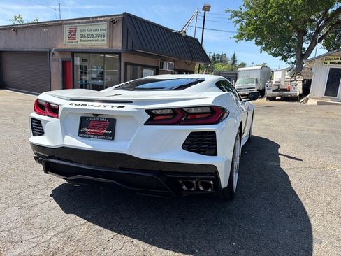 Used 2021 Chevrolet Corvette Stingray Coupe w/ 1LT RWD image 10