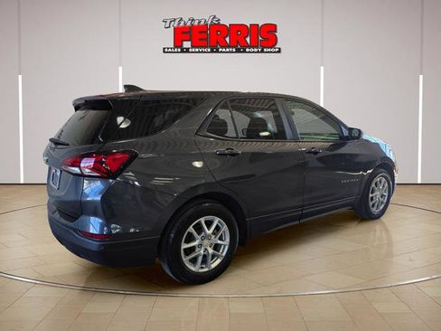 Used 2022 Chevrolet Equinox LS w/ LS Convenience Package FWD image 5
