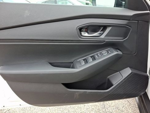 Used 2025 Honda Accord SE image 13