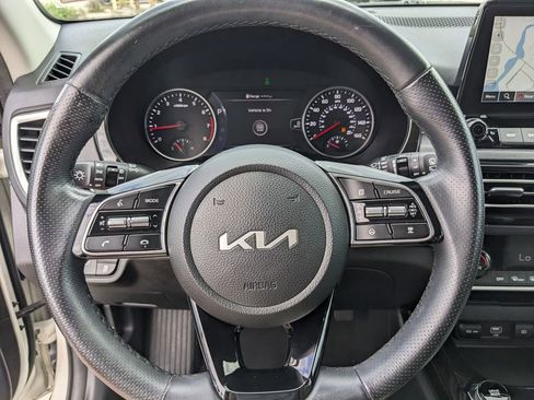 Certified 2023 Kia Seltos SX AWD/4WD image 30