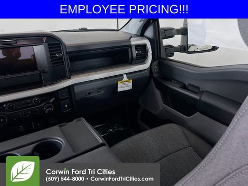 New 2026 Ford F250 XL w/ XL Chrome Package AWD/4WD image 22