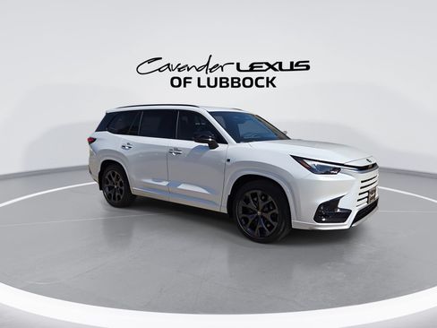 New 2026 Lexus TX 500h AWD image 2