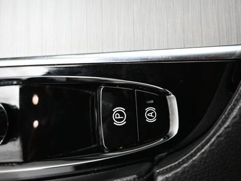 Used 2022 Volvo XC90 T5 Momentum AWD/4WD image 10