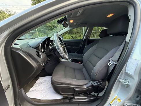 Used 2015 Chevrolet Cruze LT FWD image 21