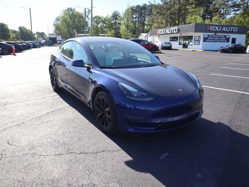 Used 2023 Tesla Model 3 Standard Range image 12