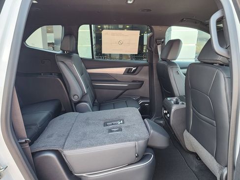 New 2026 Buick Enclave Preferred w/ Power Package FWD image 44