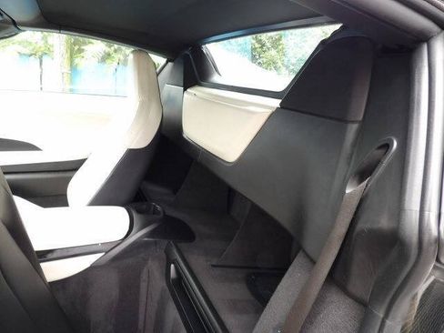 Used 2019 BMW i8 Roadster AWD/4WD image 43