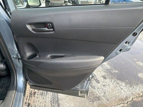 Used 2024 Toyota Corolla Cross LE image 43