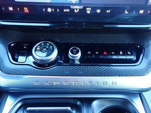 New 2026 Ford Expedition Max Platinum w/ Stealth Appearance Package image 17