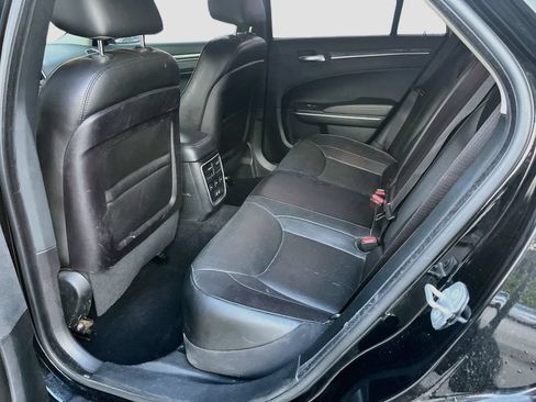 Used 2022 Chrysler 300 Touring L w/ Comfort Group RWD image 23