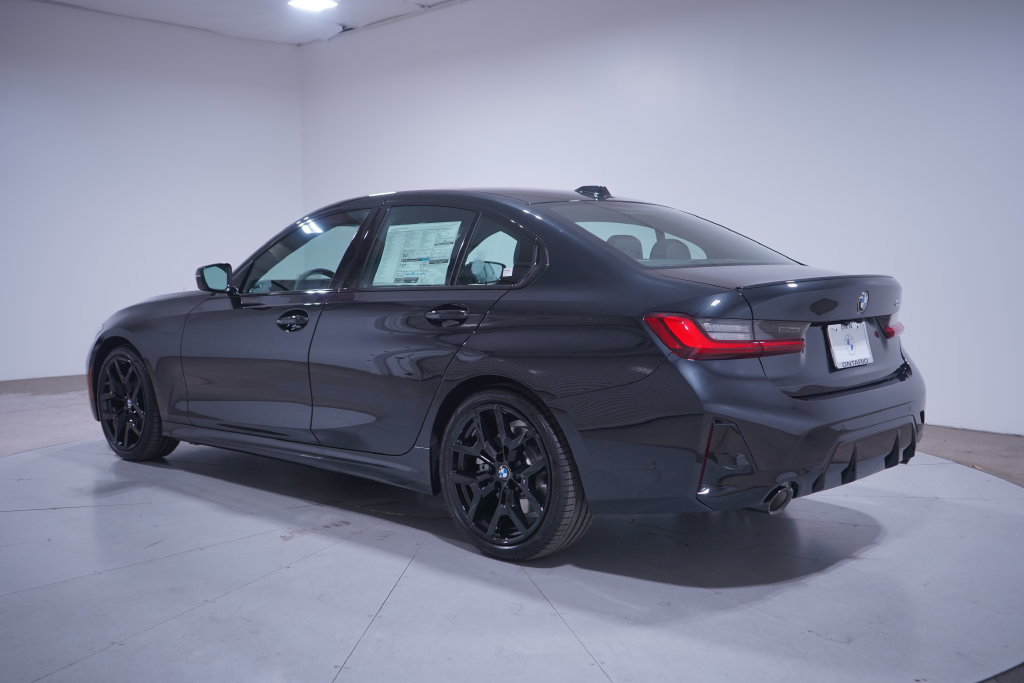 Used 2026 BMW 330i Sedan w/ M Sport Package RWD image 3