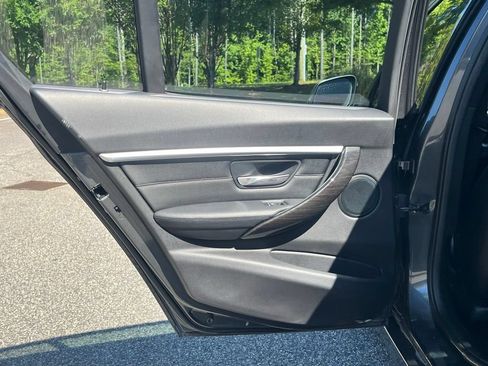 Used 2018 BMW 330i Sedan RWD image 12