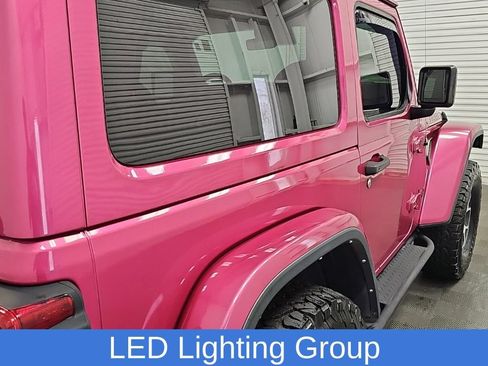 Used 2021 Jeep Wrangler Rubicon AWD/4WD image 12
