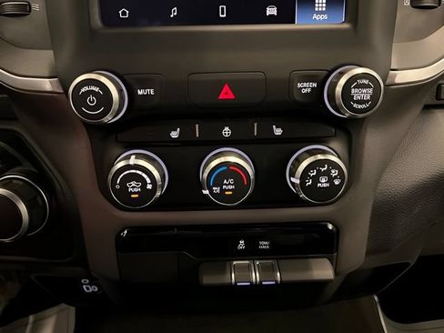Used 2023 RAM 1500 Big Horn AWD/4WD image 18