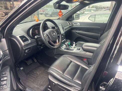 Used 2019 Jeep Grand Cherokee Limited AWD/4WD image 6