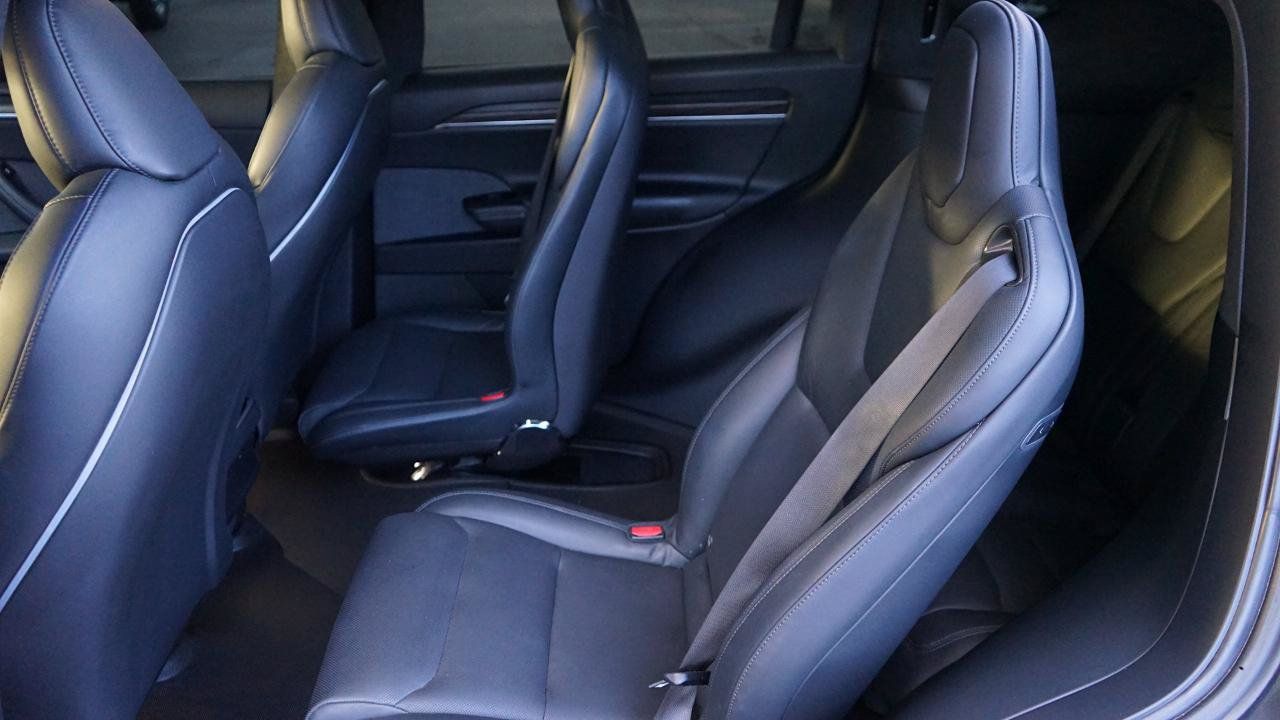 Used 2023 Tesla Model X AWD/4WD image 22
