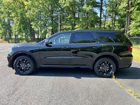 Certified 2025 Dodge Durango GT w/ Blacktop Package AWD/4WD image 6