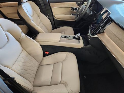 New 2026 Volvo XC90 B6 Plus w/ Protection Package Premier image 3