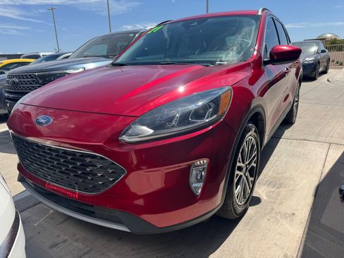 Used 2021 Ford Escape SEL FWD image 2