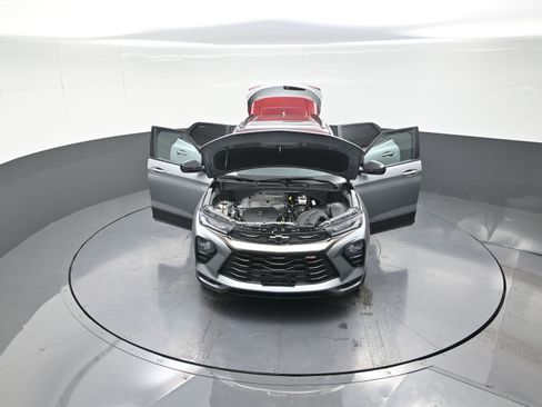 Used 2023 Chevrolet TrailBlazer RS w/ Sun and Liftgate Package image 13