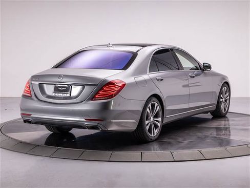 Used 2014 Mercedes-Benz S 550 Sedan image 4