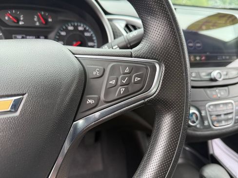 Used 2024 Chevrolet Malibu LT FWD image 16
