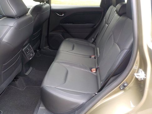 Used 2025 Subaru Forester Limited image 12