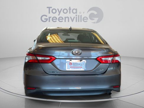 Used 2019 Toyota Camry LE FWD image 5