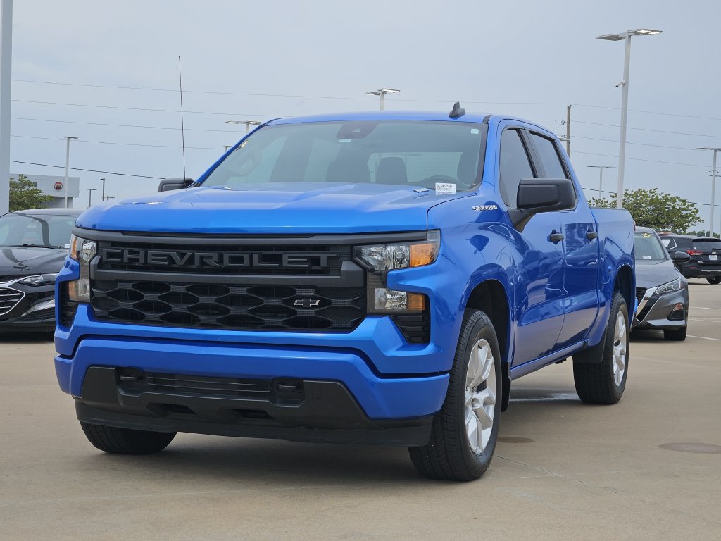 Used 2025 Chevrolet Silverado 1500 Custom RWD image 3