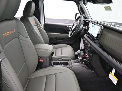 New 2026 Jeep Gladiator Mojave image 17