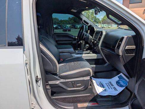 Used 2017 Ford F150 Raptor w/ Equipment Group 802A Luxury AWD/4WD image 11