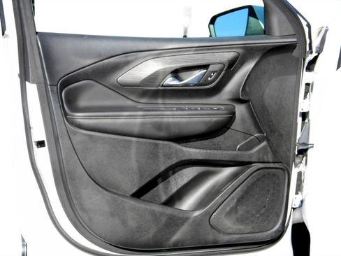 Used 2022 GMC Terrain SLE w/ Driver Convenience Package image 21