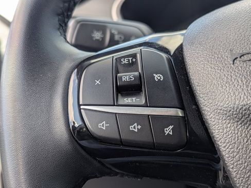 Used 2022 Ford Escape SEL image 19