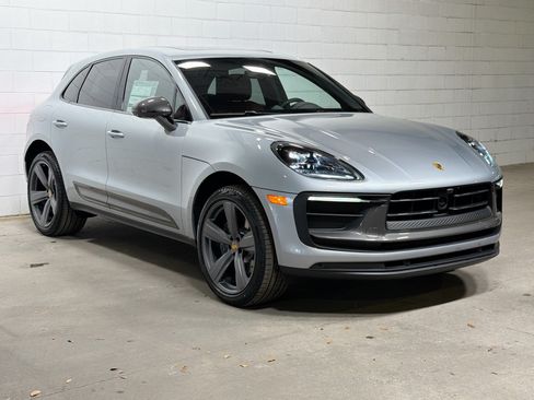 Certified 2026 Porsche Macan Turbo AWD/4WD image 6