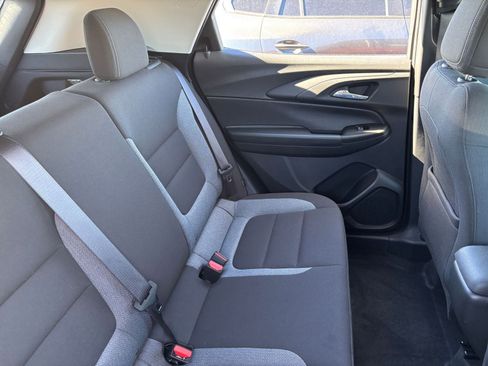 Used 2025 Chevrolet TrailBlazer LT image 35