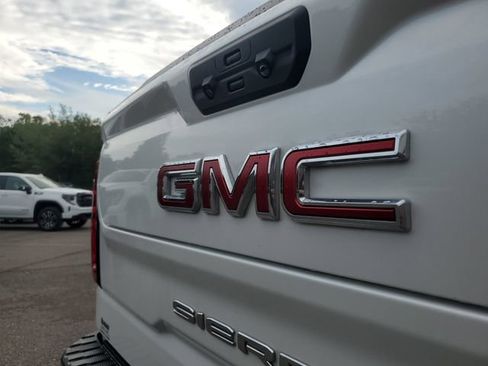 Used 2025 GMC Sierra 1500 SLT w/ SLT Premium Plus Package AWD/4WD image 6