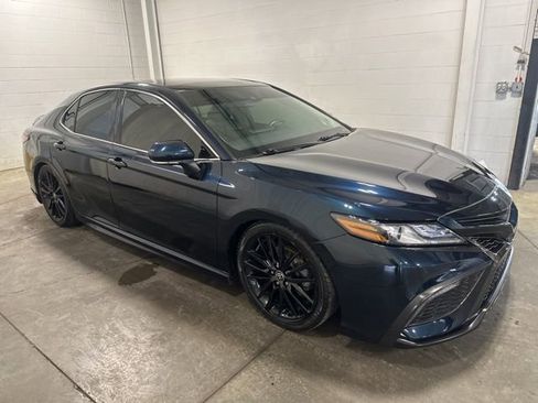 Used 2021 Toyota Camry XSE w/ Navigation Package image 3