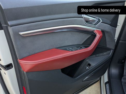 Used 2022 Audi e-tron S Prestige w/ Prestige Package image 16