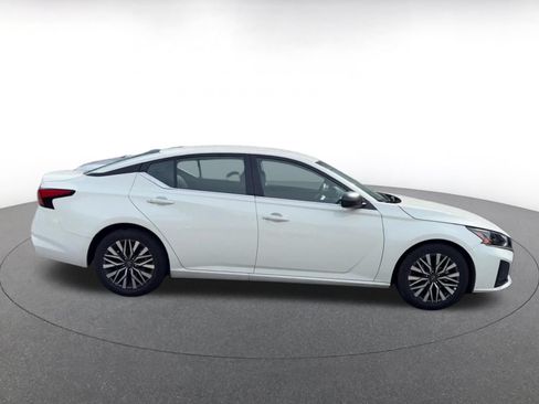 Used 2026 Nissan Altima 2.5 SV FWD image 16