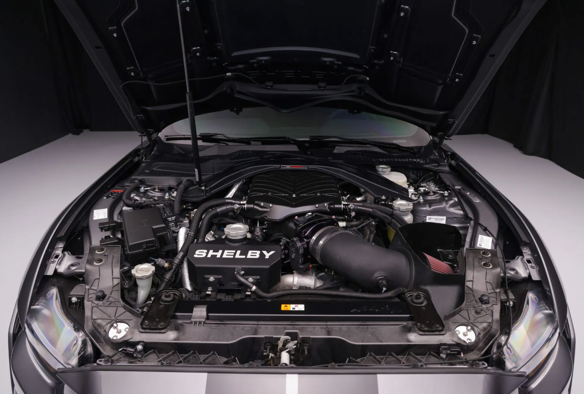 Used 2021 Ford Mustang Shelby GT500 w/ Technology Package RWD image 9