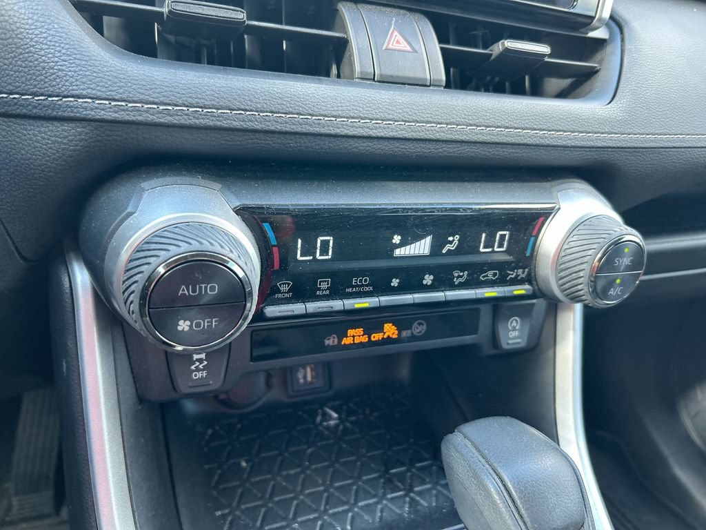 Used 2024 Toyota RAV4 XLE w/ Convenience Package FWD image 26