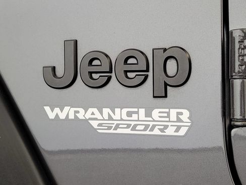 Used 2021 Jeep Wrangler Sport AWD/4WD image 8