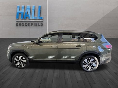 New 2026 Volkswagen Atlas SE image 2