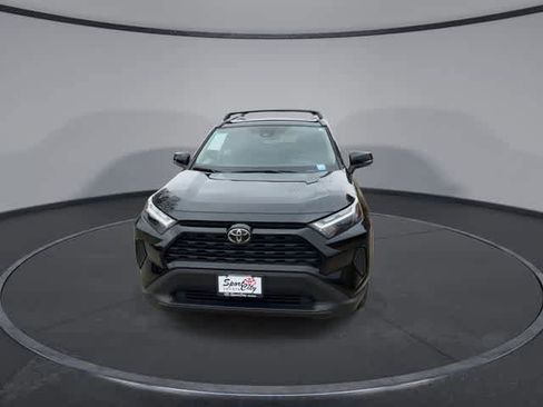 Used 2025 Toyota RAV4 XLE w/ Convenience Package image 3