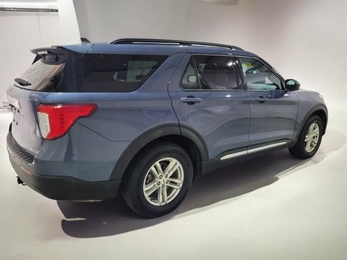 Used 2021 Ford Explorer XLT image 24