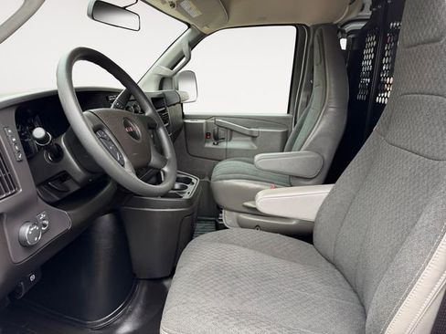 Used 2024 GMC Savana 2500 w/ Driver Convenience Package RWD image 9