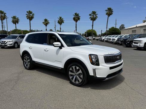 Used 2021 Kia Telluride EX w/ EX Premium Package FWD image 12