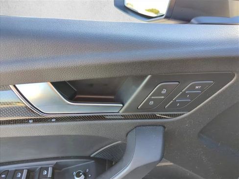 Used 2020 Audi SQ5 Prestige image 9