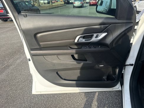 Used 2015 GMC Terrain SLE image 10